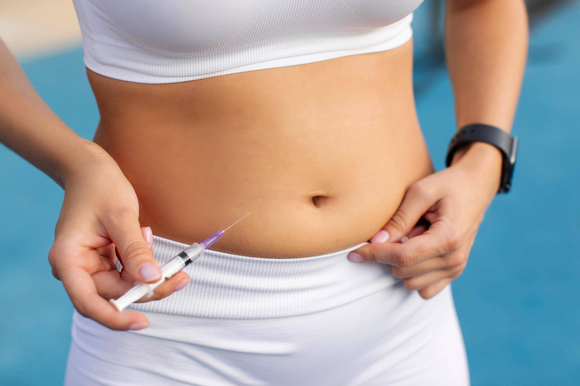 Ile ampułek Aqualyx potrzeba na brzuch